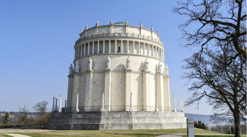 Donaustadt Kelheim &amp; Weltenburg-Befreiungshalle-1